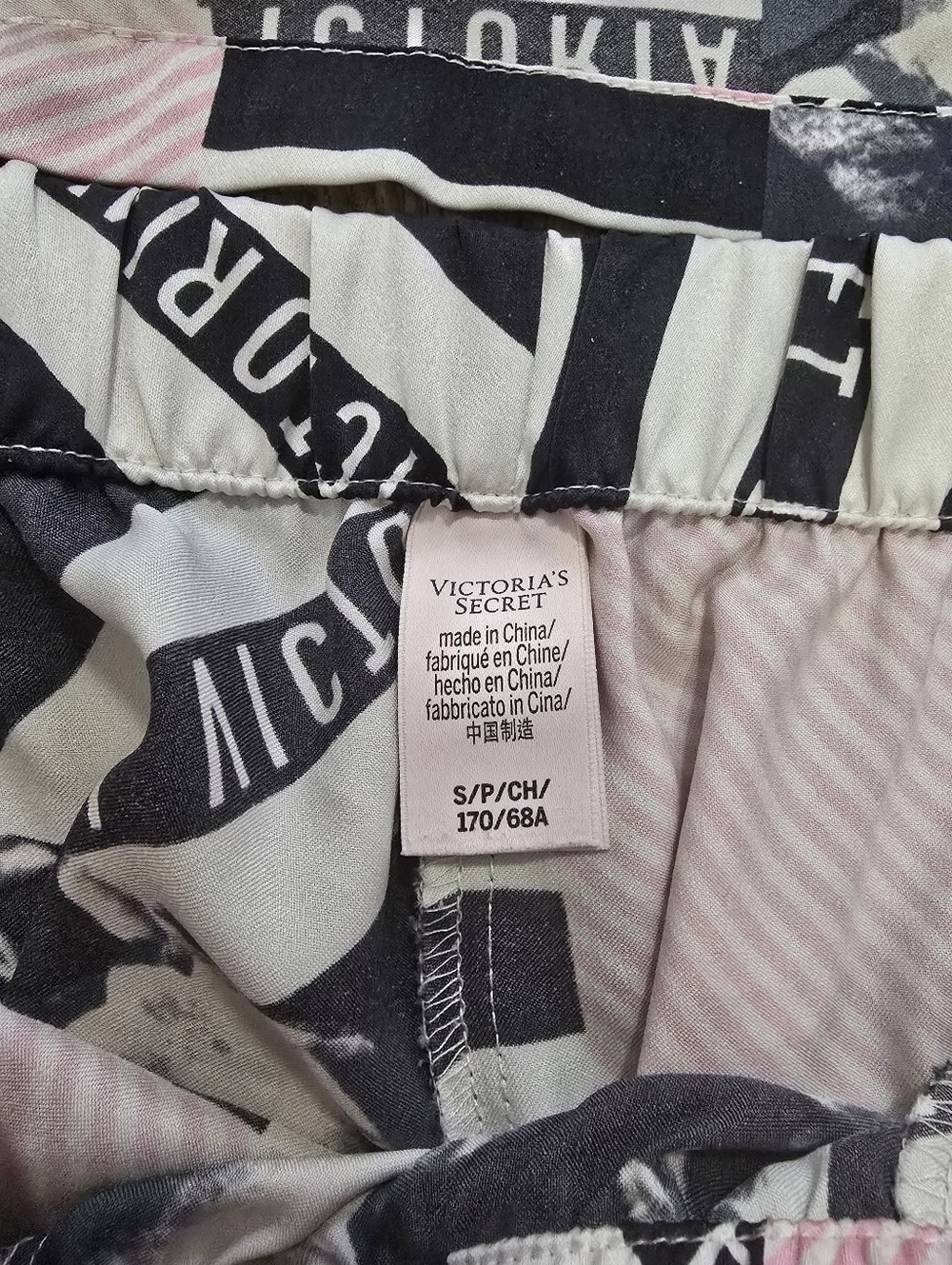 Victoria's Secret Pajama Set Women's Small Long Sleeve Button Up Top & Pants - Picture 4 of 7